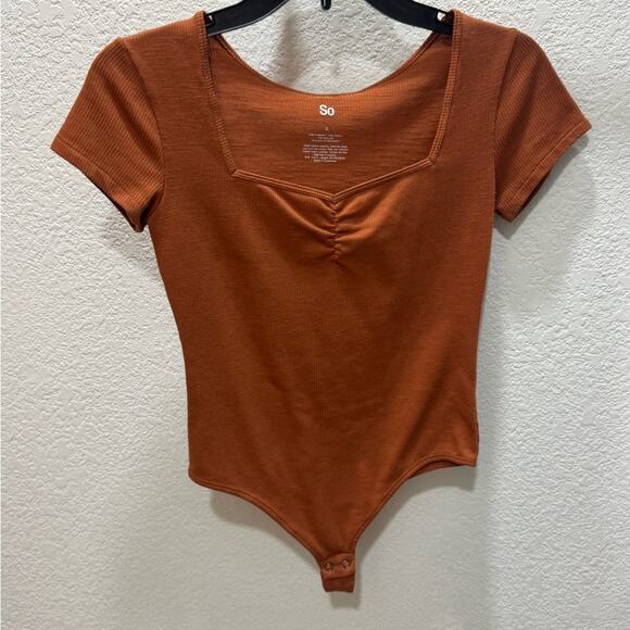 SO Tops - So ribbed bodysuit short sleeve